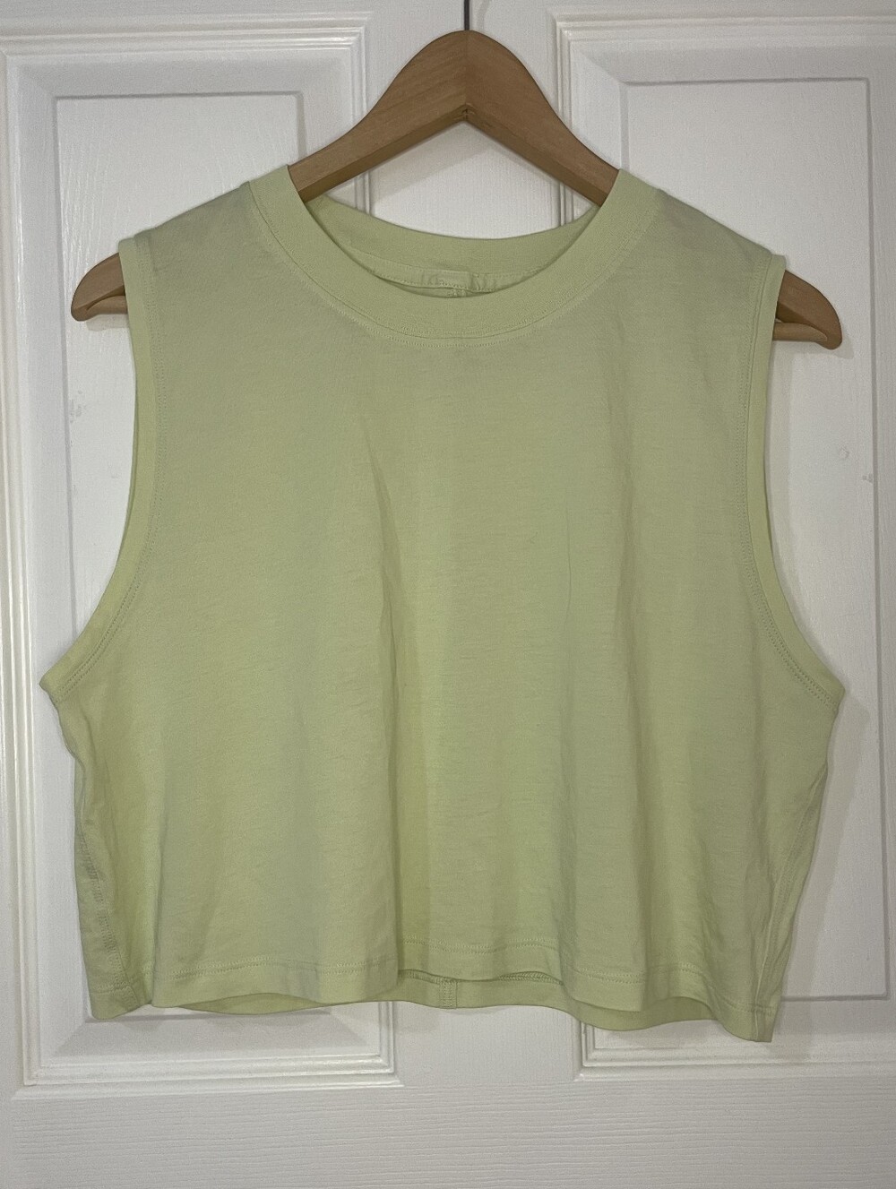Lululemon Athletica Light Lime Crop Tank Size M